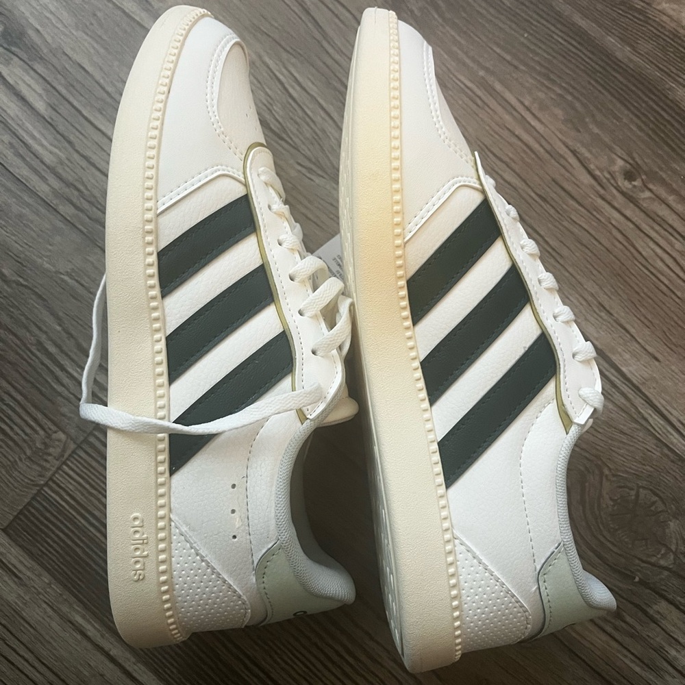 adidas Breaknet Sleek